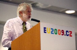 IS21731120.jpg